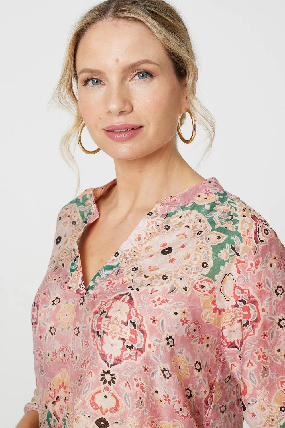 Printed 3/4 Sleeve V-Neck Relaxed Blouse
