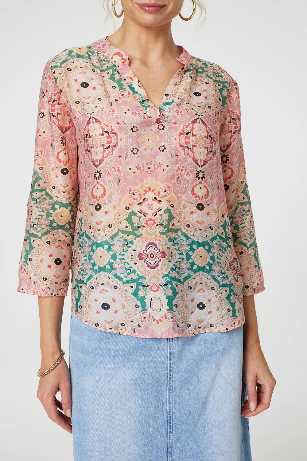 Printed 3/4 Sleeve V-Neck Relaxed Blouse